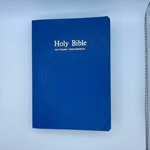 Holy Bible KIng James Version Dictionary Concordance Red Letter Edition 1970